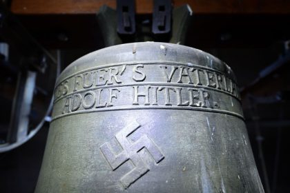 „Hitler-Glocke bleibt hängen“ entscheidet Gemeinderat von Herxheim am Berg