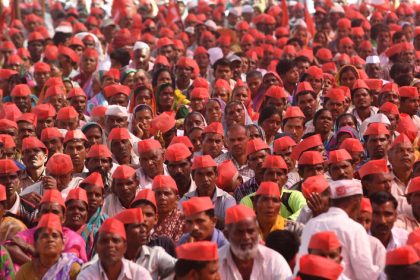 Zehntausende Bauern protestieren in Mumbai