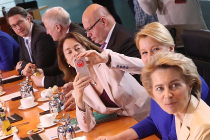 Amtsübergabe in vielen Ministerien an die neuen Ressortchefs
