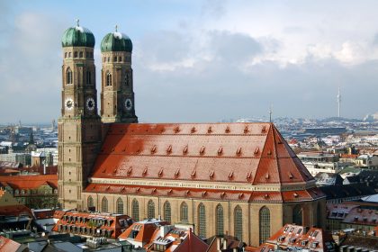 Seit 1998: Spionage-Anlage des BND auf Münchner Frauenkirche