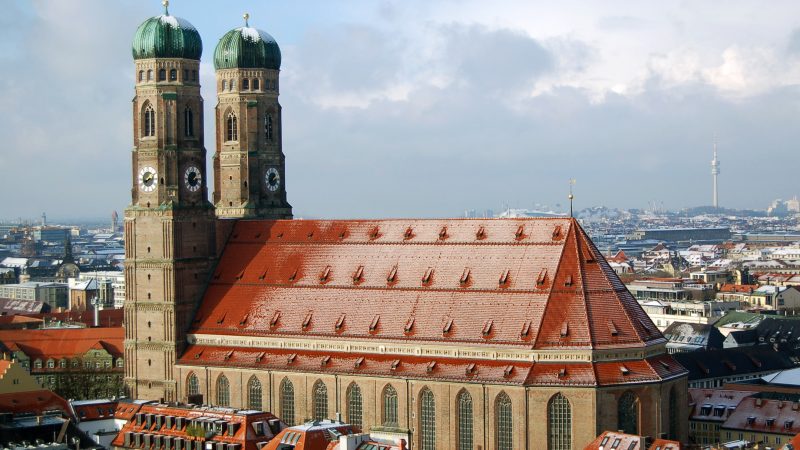Seit 1998: Spionage-Anlage des BND auf Münchner Frauenkirche