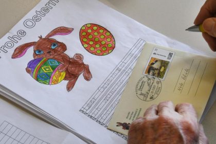 Osterhasenbüro wartet auf Post von Kindern