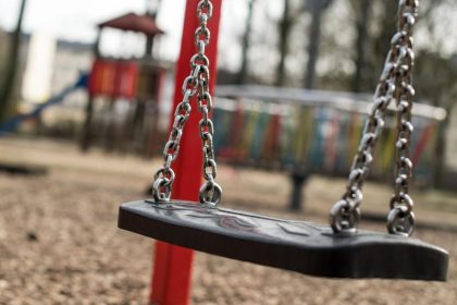 22-Jähriger mit Stichverletzungen tot auf Spielplatz in Schleswig-Holstein gefunden