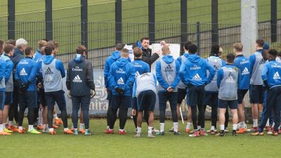 HSV-Coach Titz trainiert erneut mit 33 Akteuren