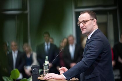 Mehr Sprechstunden, Arztbusse auf dem Land und Patientendaten per Handy