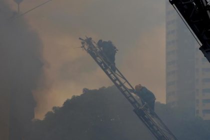 Während der Renovierung: Touristenhotel in Manila steht in Flammen