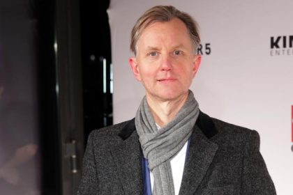 Max Raabe radelt das ganze Jahr