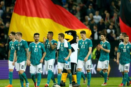 „Der Alte“ muss sich dem Fußball beugen