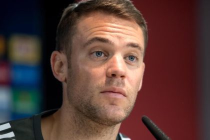 Am 32. Geburtstag: Neuer joggt erstmals wieder auf Platz