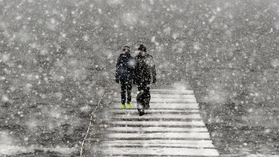 Gang im Schnee – Von Ernst Stadler
