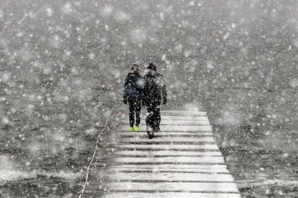 Gang im Schnee – Von Ernst Stadler