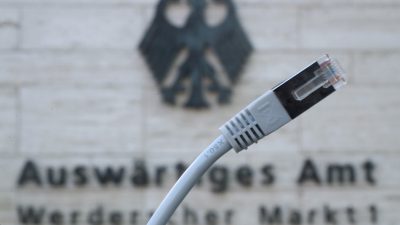BSI warnt Bundestagsabgeordnete vor Hackerangriff