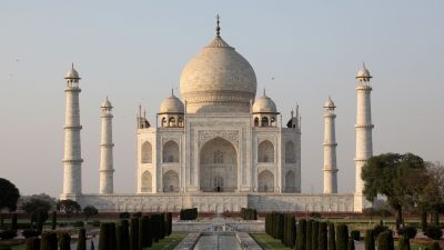 „Adopierte ein Baudenkmal“ – Aktivisten in Indien befürchten Privatisierung des Taj Mahal