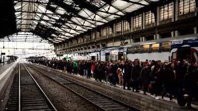 Frankreich: Streik von AirFrance und Eisenbahnern – Dreimonatige Streikphase geplant