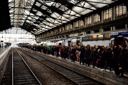 Frankreich: Streik von AirFrance und Eisenbahnern – Dreimonatige Streikphase geplant