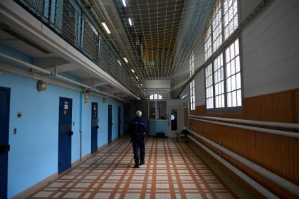 Schwerverbrecher nach spektakulärem Gefängnisausbruch in Frankreich gefasst