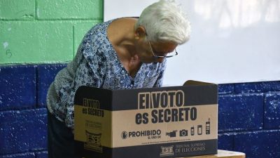 Costa Rica: Wähler entscheiden in Stichwahl über künftigen Präsidenten