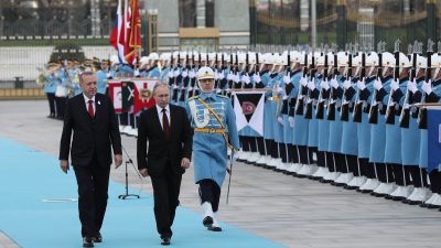 Putin berät sich vor Syrien-Gipfel mit Erdogan – Feier zum Baubeginn des ersten türkischen AKW