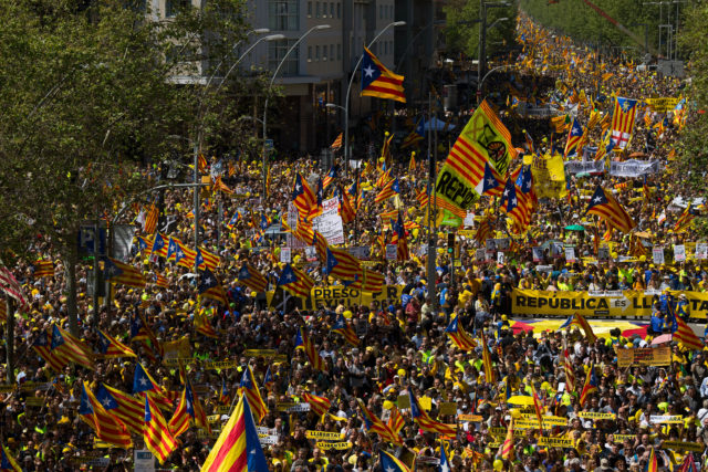 Livestream Barcelona: 750.000 Katalanen fordern die Freilassung von neun inhaftierten Politikern