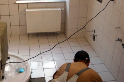 Studium lockt mehr als Handwerk: Verbraucher müssen noch länger auf Handwerker warten