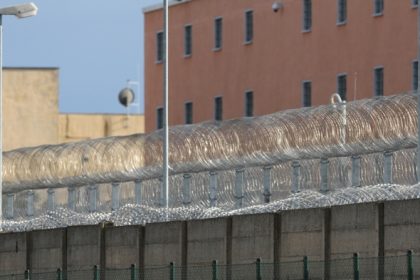 7 Tote und 17 Verletzte bei Kämpfen in US-Hochsicherheitsgefängnis