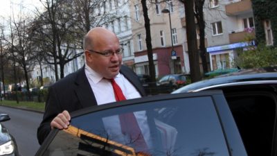 Wirtschaftsminister hält an Gaspipeline Nord Stream 2 fest