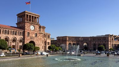 Staatsagentur: Armeniens Regierungschef Sarkissjan tritt nach Protesten zurück