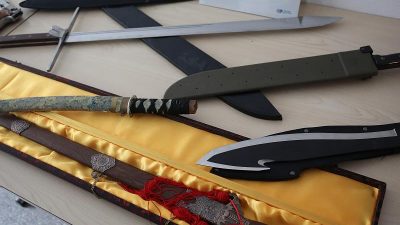 Viele sehen Gefahr von Messerattacken auf junge Menschen