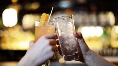 Schon mäßiger Alkoholkonsum verkürzt die Lebenserwartung