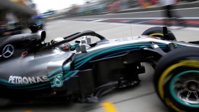Trainingsduell Mercedes gegen Ferrari – Hamilton vorn
