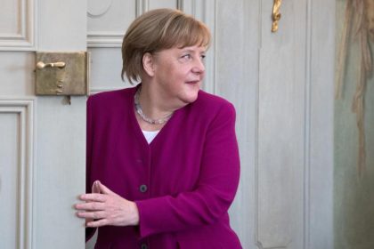 The Lame Duck: Angela Merkels Reise in die eigene Bedeutungslosigkeit