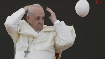 Papst Franziskus: Problem einer sinkenden Geburtenrate mit Migration begegnen