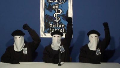 Baskische Untergrundorganisation ETA gibt ihre „vollständige“ Auflösung bekannt