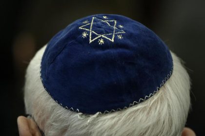 Lage “zu bedrohlich”: Kleine Aktion gegen Antisemitismus in Berlin nach 15 Minuten abgebrochen