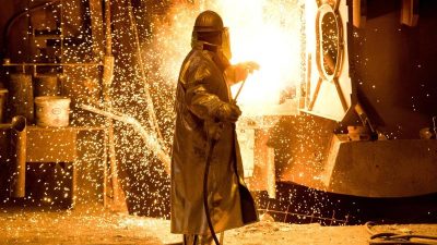 Stahlwerk im süditalienischen Tarent vor der Verstaatlichung
