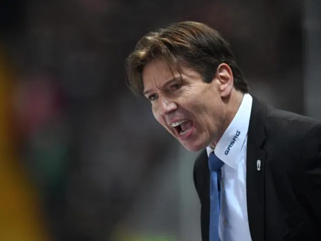 Uwe Krupp könnte die Eisbären Richtung Prag verlassen. Foto: Andreas Gebert/dpa
