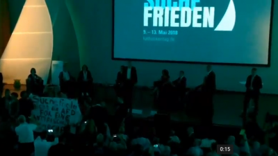 Antifa behindert Katholikentags-Debatte mit AfD-Politiker: „Kein Frieden mit der AfD“ + Videos