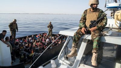 Wegen Unterstützung der libyschen Küstenwache: Migranten klagen Italien an