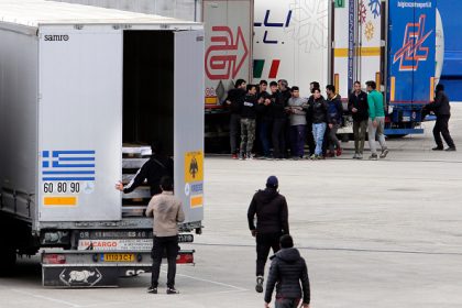 Griechenland: Zusammenstöße zwischen Migranten – ein Toter