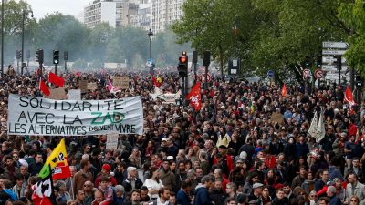 Schwere Krawalle am Rande von Mai-Demonstration in Paris