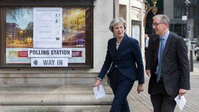 Theresa May kann aufatmen: Tories bleibt schwere Schlappe bei Kommunalwahlen erspart