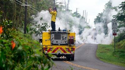Erdbebenserie und Vulkanausbruch erschüttert Hawaii
