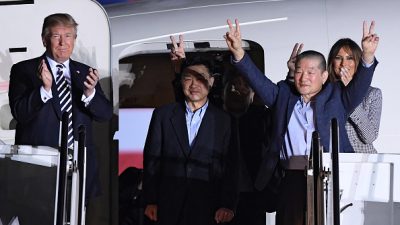 Trump heißt drei in Nordkorea freigelassene US-Bürger in der Heimat willkommen
