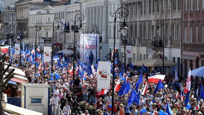 „Marsch für die Freiheit“ – Tausende Polen demonstrieren gegen Regierung