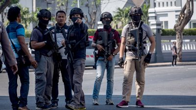 Mindestens vier Tote bei Selbstmordanschlag auf Polizeizentrale in Indonesien