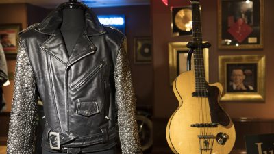 Gitarre von Bob Dylan für fast halbe Million Dollar versteigert