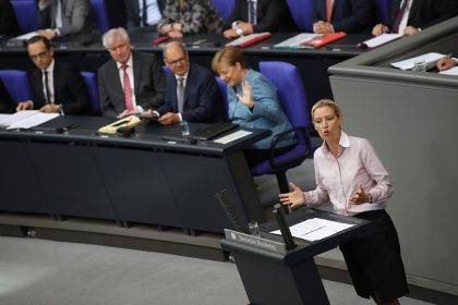 “Burkas, Kopftuchmädchen und alimentierte Messermänner”: DIW-Präsident wirft Weidel “Spiel mit dem Feuer” vor