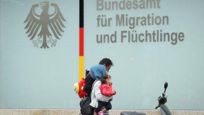 SPD: Merkel „schweigt, tut nichts und will den Kontrollverlust im BAMF aussitzen“