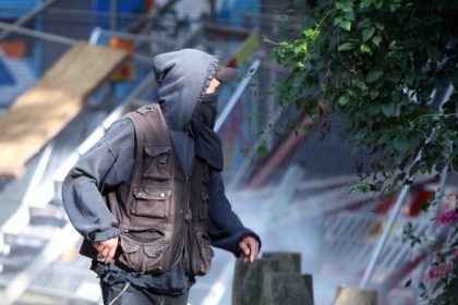 DGB-Demo Erfurt: Polizei muss Schlagstöcke und Pfefferspray einsetzen – ein Polizist verletzt