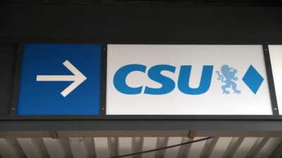 CSU sieht im Asylstreit keinen Spielraum für Merkel